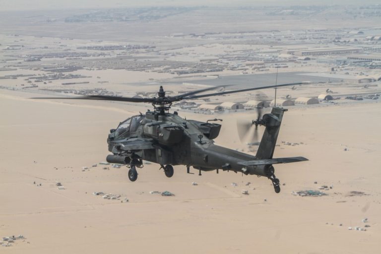 كم عدد مروحيات الأباتشي AH-64 في مصر؟ الأنواع والأعداد وأحدث التحديثات