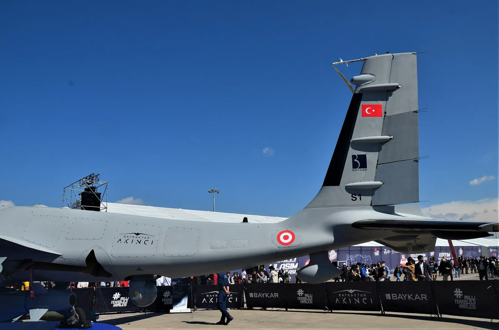 طائرة أكينجي التابعة للجيش التركي خلال فعاليات Teknofest 2021 في إسطنبول (صورة أرشيفية)