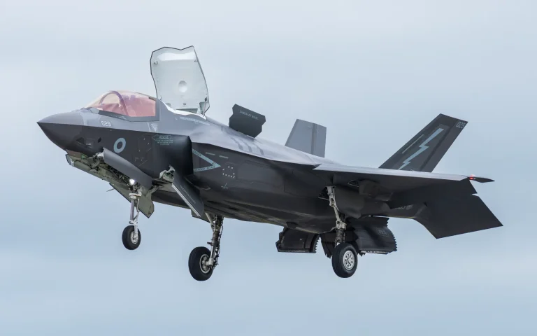 شركة لوكهيد مارتن (Lockheed Martin): البلد والمنتجات والإيرادات