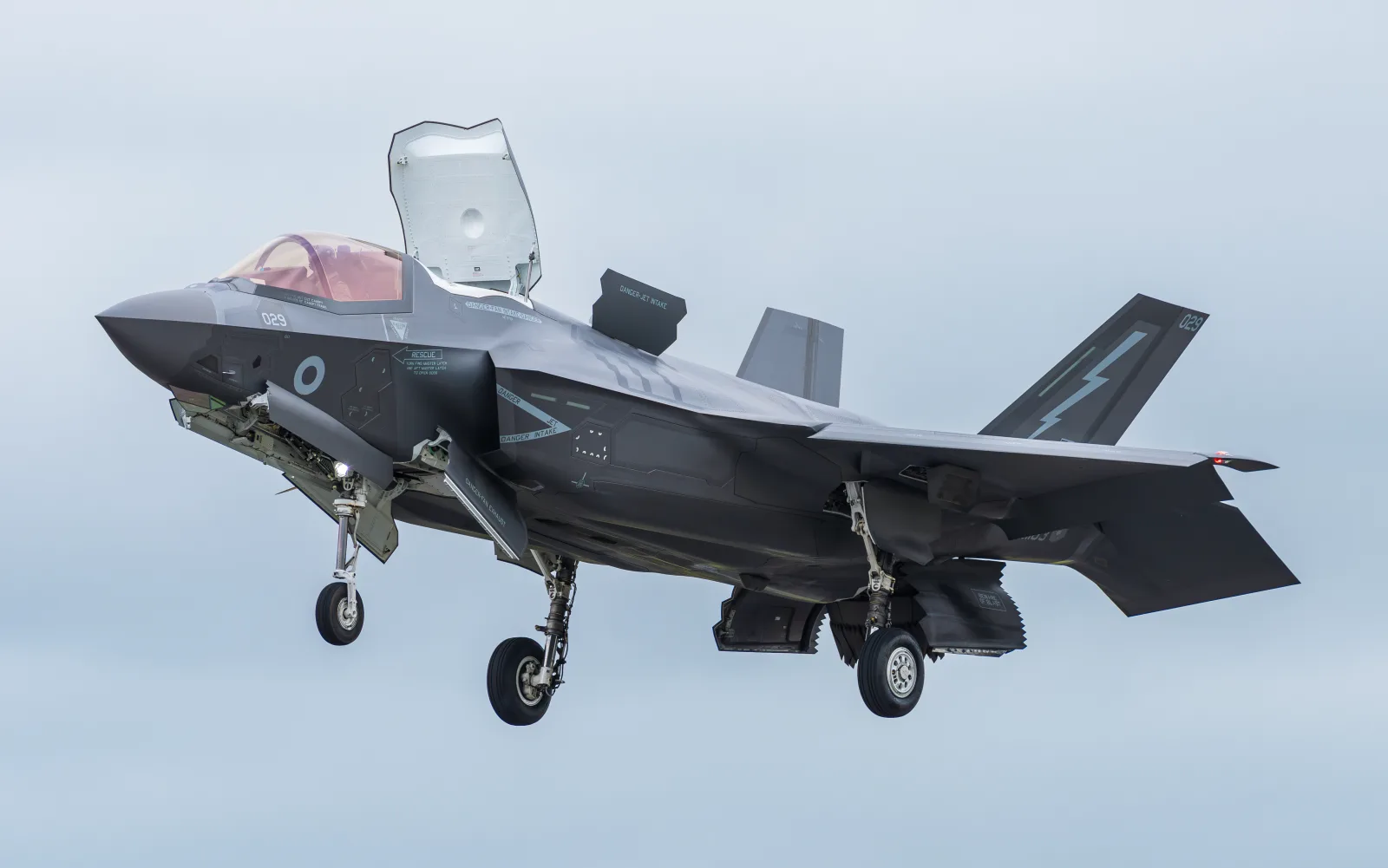 شركة لوكهيد مارتن (Lockheed Martin): البلد والمنتجات والإيرادات