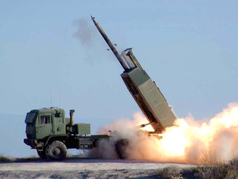 واشنطن تضيف 16 حاوية صواريخ GMLRS M31A2 إلى صفقة الأردن.. وقيمتها ترتفع إلى 145 مليون دولار