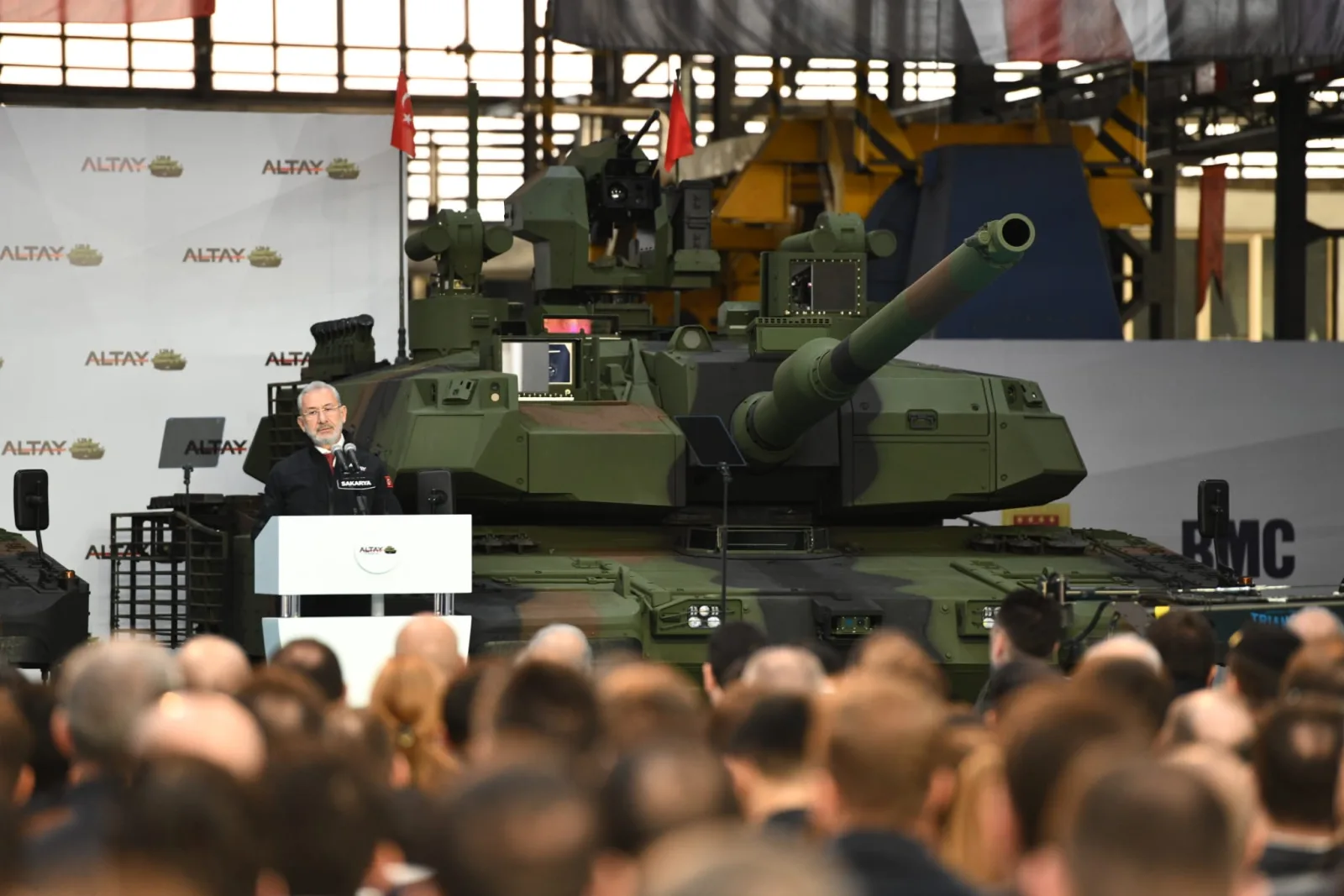 ألطاي أم T-90؟ مقارنة شاملة بين الدبابة التركية والروسية ومدى ملاءمتها للجيوش العربية