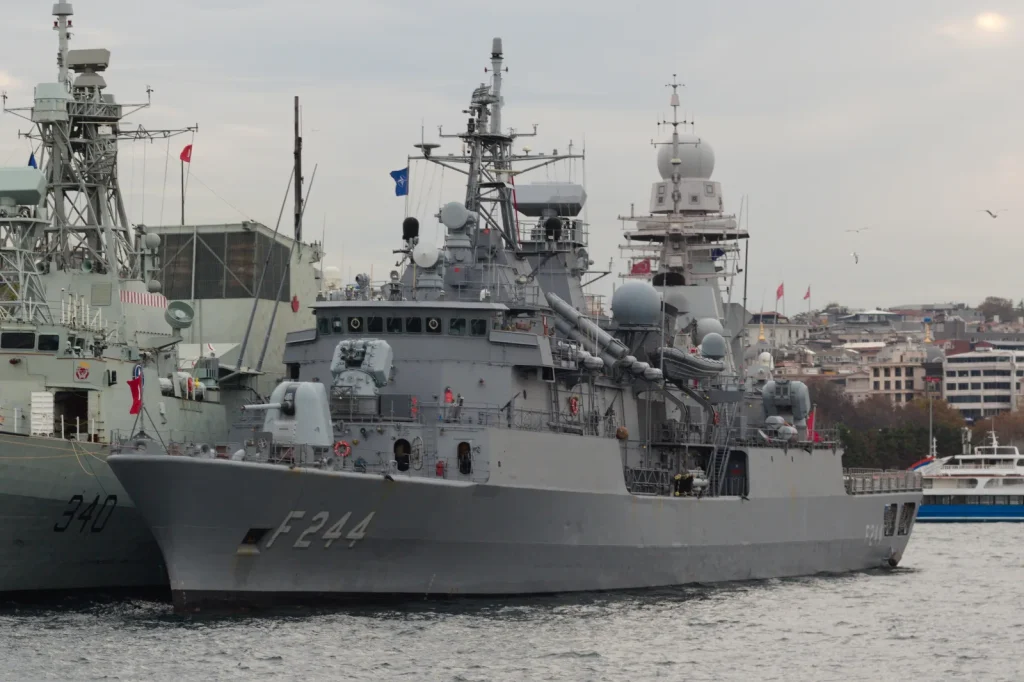 TF-2000: مدمرة الدفاع الجوي التركية الأولى – المواصفات والسعر والمدى