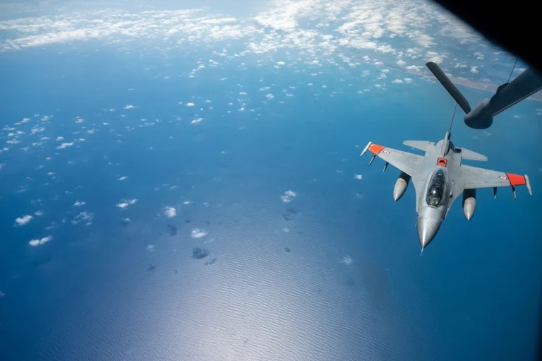 الدول العربية التي تمتلك مقاتلات F-16: القائمة الكاملة بالأعداد والطرازات