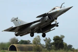 لماذا تجمع اليونان بين Rafale الفرنسية وF-35 الأمريكية في سلاح الجو نفسه؟