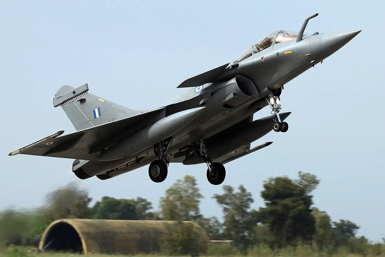لماذا تجمع اليونان بين Rafale الفرنسية وF-35 الأمريكية في سلاح الجو نفسه؟