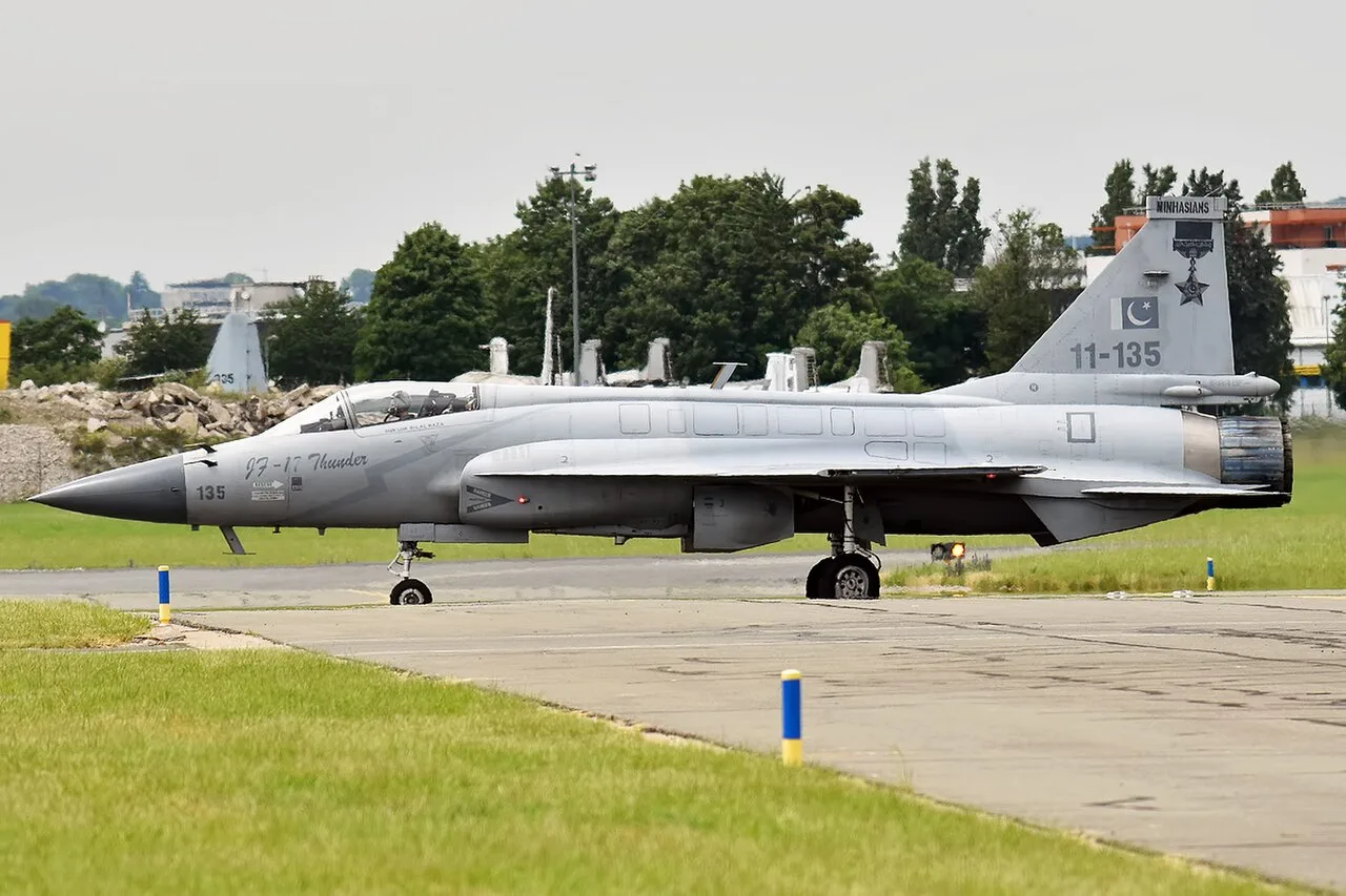 قآن (KAAN) أم JF-17 ثاندر؟ المقارنة الكاملة بالمواصفات والسعر والدول المستخدمة