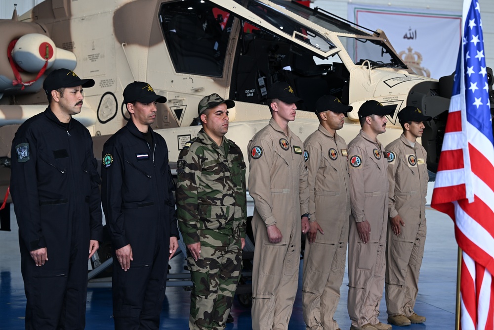 المغرب يتسلّم الدفعة الثالثة من مروحيات «أباتشي» AH-64E.. 19 مروحية من أصل 24 في صفقة بـ1.3 مليار دولار