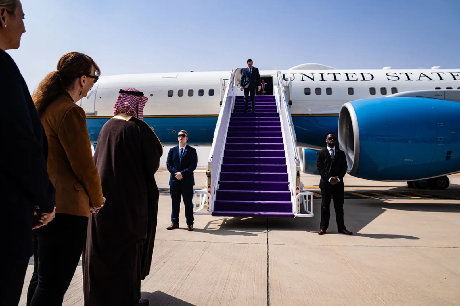 وزير الخارجية الأميركي ماركو روبيو لدى وصوله إلى مطار الملك خالد الدولي بالرياض
