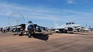 لماذا جمعت الكويت بين Eurofighter Typhoon وF/A-18 Super Hornet في صفقة واحدة؟